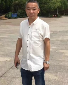 老卫